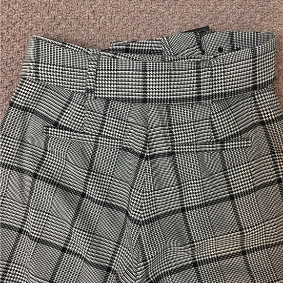 Aritzia Babaton work pants with built in belt - Picture 1 of 3